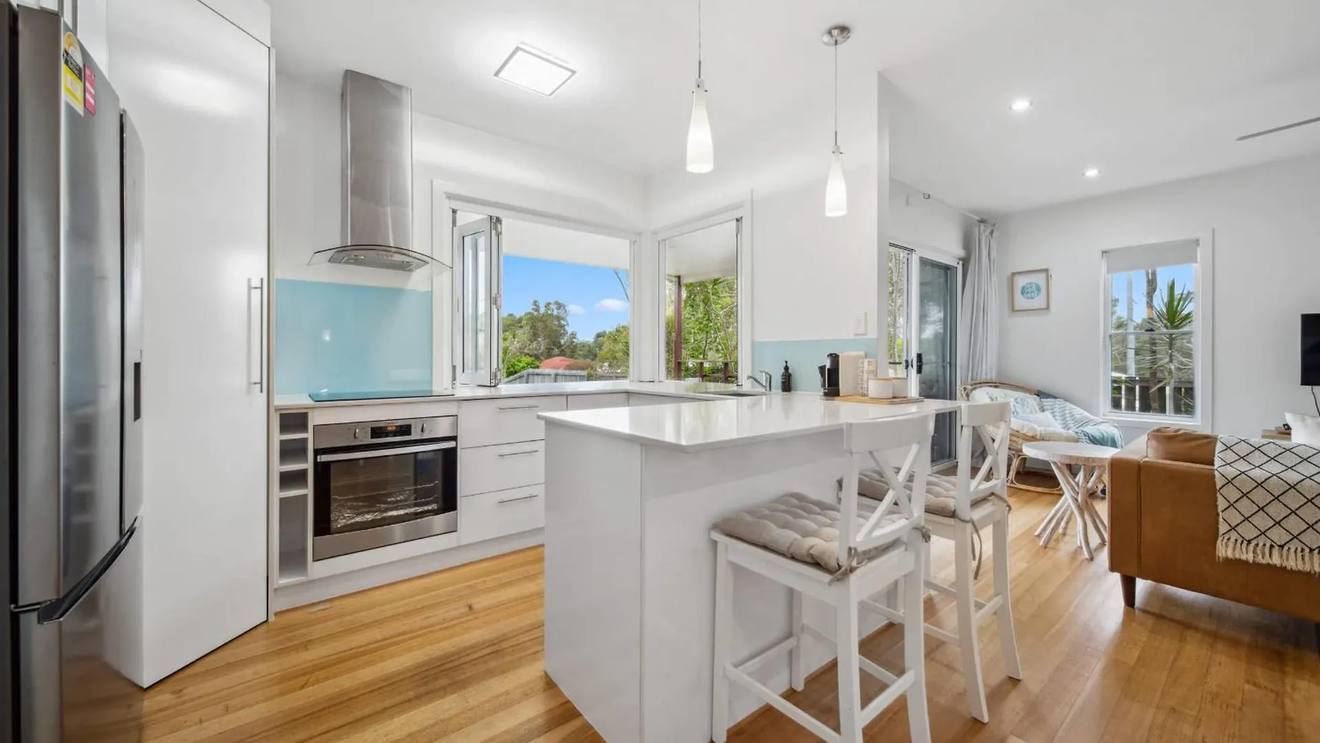 펜션 Tooway Beach House Walk To Beach & Pet-Friendly 칼론드라