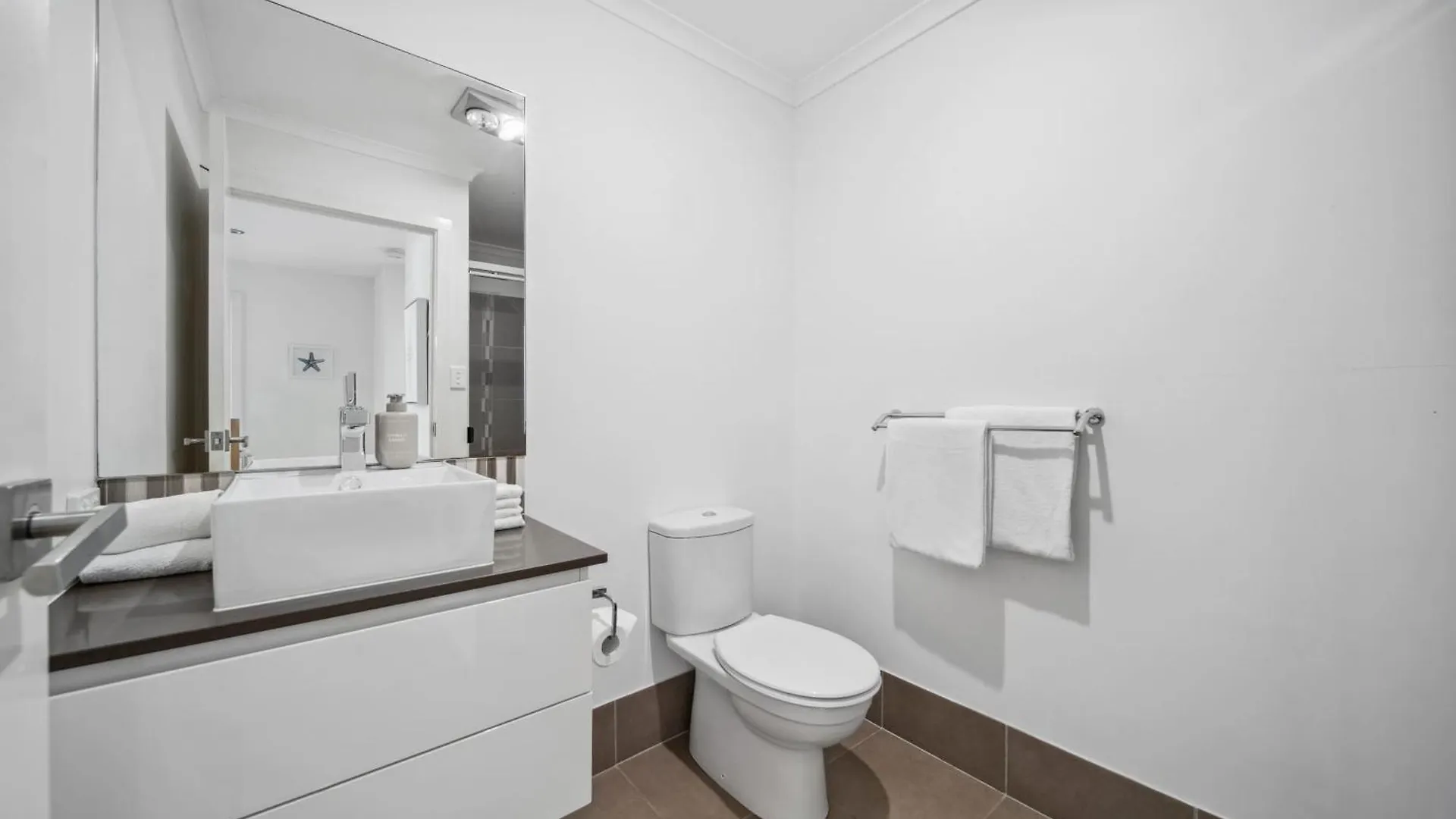 펜션 Tooway Beach House Walk To Beach & Pet-Friendly 칼론드라