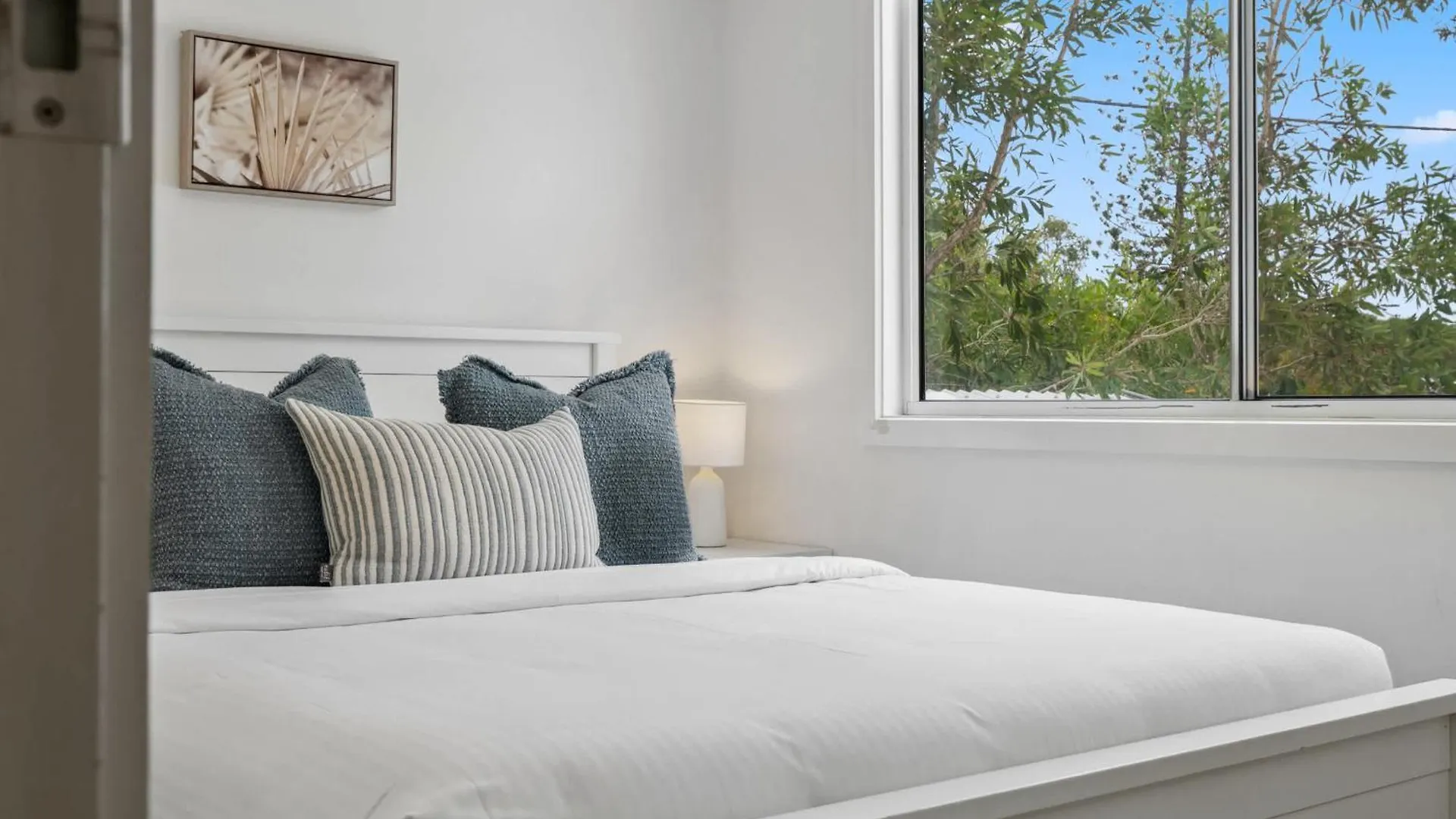 Tooway Beach House Walk To Beach & Pet-Friendly 칼론드라 펜션
