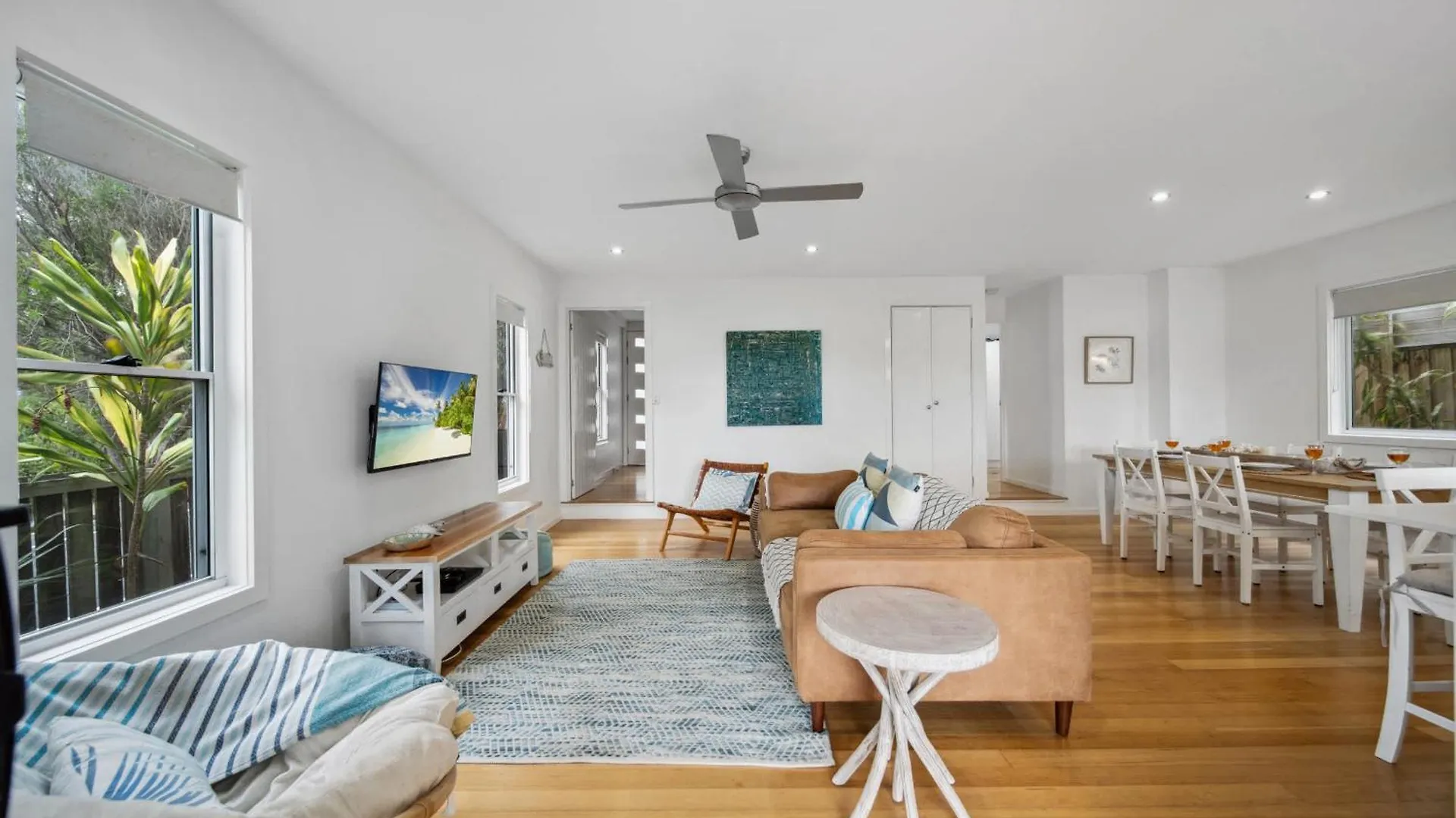 Tooway Beach House Walk To Beach & Pet-Friendly 칼론드라 펜션